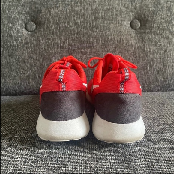 Nike Running Shoes - Picture 7 of 11